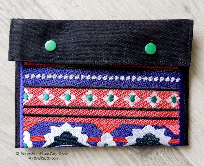 large-tapestry-embroidered-wallet-coral-kelly green-front-Jen's-Bag-embroidered-bag